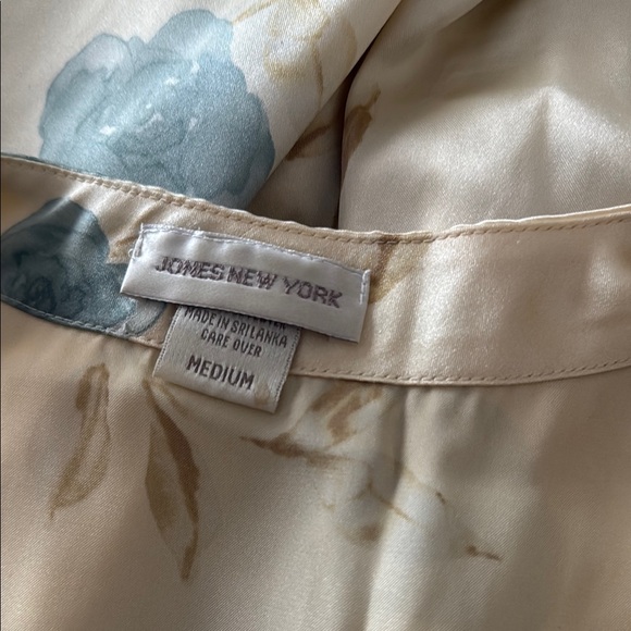 Jones New York Cream and Blue Floral Pajama Set - Picture 2 of 5